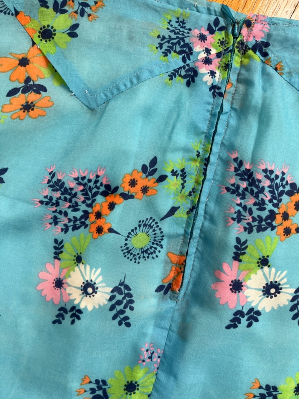 Vintage 1970s Handsewn Ruffle Hem Blue Floral Skirt 26” Waist Fully Lined - Picture 9 of 14